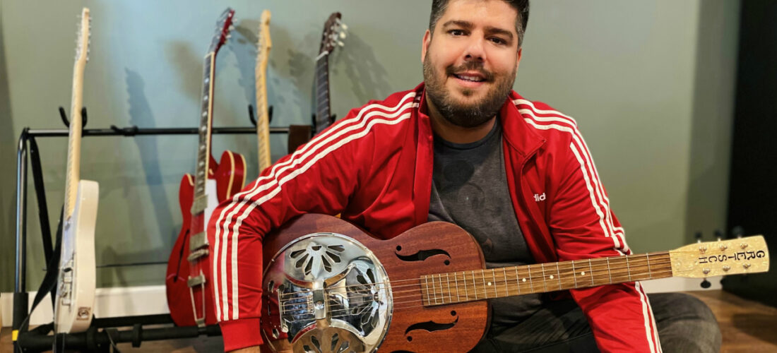  Conoce al camaleónico cantautor peruano Erni Lu y escucha su nuevo single «Regresar»